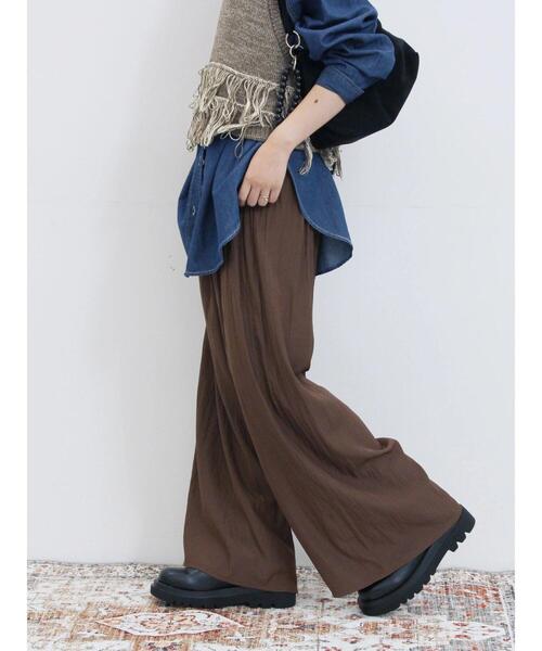 Samansa Mos2 blue(サマンサモスモスブルー)の「◎ビンテージサテンイージーパンツ(その他パンツ・レディース・ブラウン/ブラック/グレー・F)」の1枚目の写真
