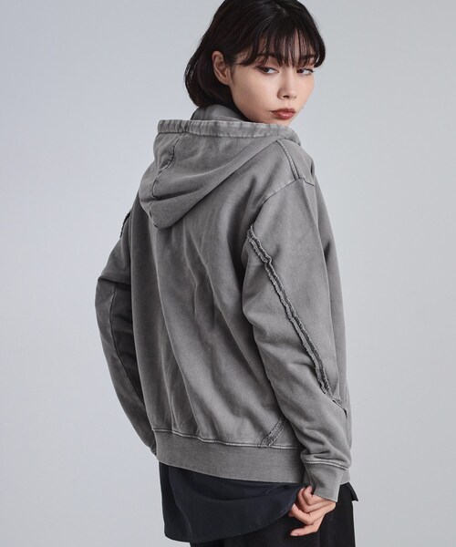 tk.TAKEO KIKUCHI(ティーケータケオキクチ)の「ヘヴィウェイトヴィンテージジップパーカ(パーカー・メンズ・グレー/ブラウン系その他/ブラック・03/02/01)」の9枚目の写真