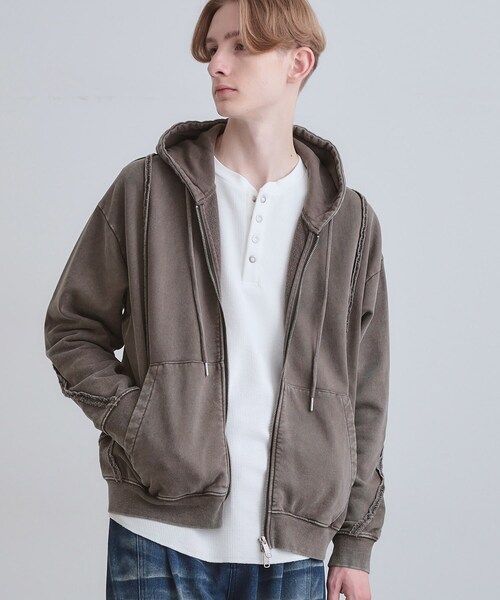 tk.TAKEO KIKUCHI(ティーケータケオキクチ)の「ヘヴィウェイトヴィンテージジップパーカ(パーカー・メンズ・グレー/ブラウン系その他/ブラック・03/02/01)」の21枚目の写真