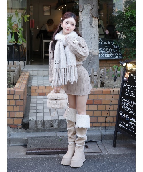 ダーリッチ ポイントオープンニットミニワンピース 白 ボリュームファーニットミニワンピース – Darich (ダーリッチ)