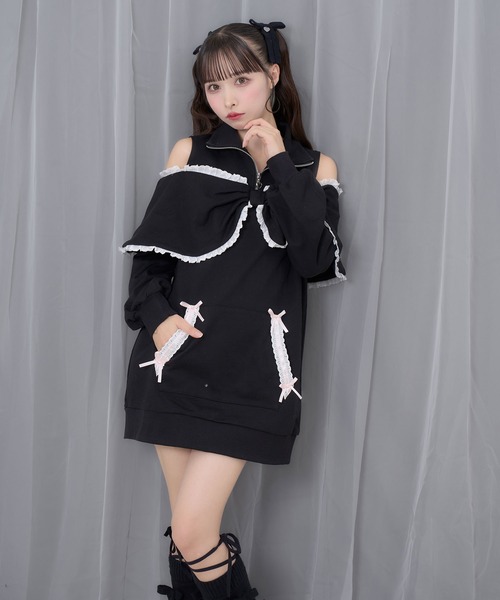 Honey Cinnamon(ハニーシナモン)の「リボンライクハーフジップスウェットワンピース(ワンピース・レディース・ブラック/ライトグレー・FREE)」の3枚目の写真