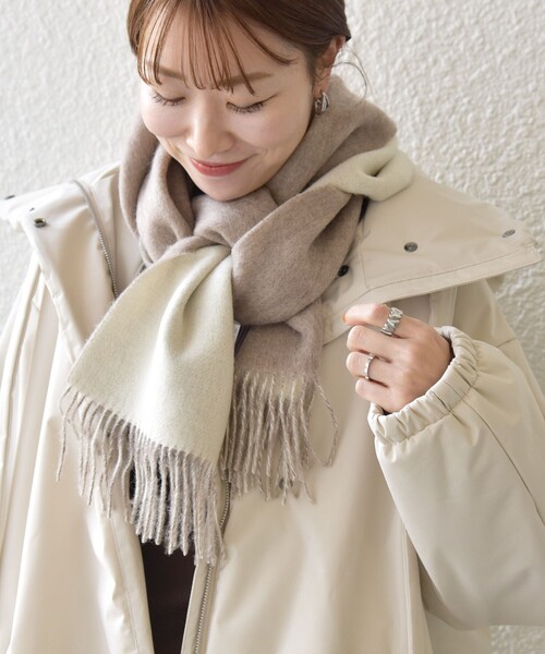 SHIPS any（シップス エニィ）の「SHIPS any: サープラスヤーン ウール リバーシブル ソリッド マフラー◇（マフラー・メンズ・ベージュ/ネイビー/ブラック・ONE SIZE）」の2枚目の写真