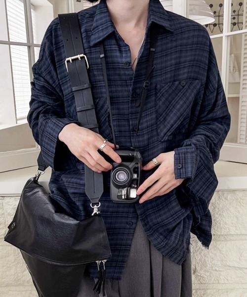 NOWLE（ノウル）の「【NOWLE】カットオフ ワッシャー ドレープ ダークチェックシャツ（シャツ/ブラウス・メンズ・ネイビー・MEDIUM/LARGE/X-LARGE）」の9枚目の写真