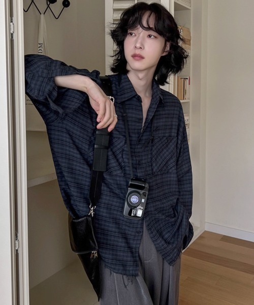 NOWLE（ノウル）の「【NOWLE】カットオフ ワッシャー ドレープ ダークチェックシャツ（シャツ/ブラウス・メンズ・ネイビー・MEDIUM/LARGE/X-LARGE）」の17枚目の写真