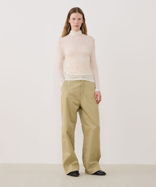 v::room（ヴィルーム）の「V;room シアータートルネックプルオーバー（Tシャツ/カットソー・レディース・イエロー/ライトグレー/ホワイト/ブラウン・1）」の5枚目の写真