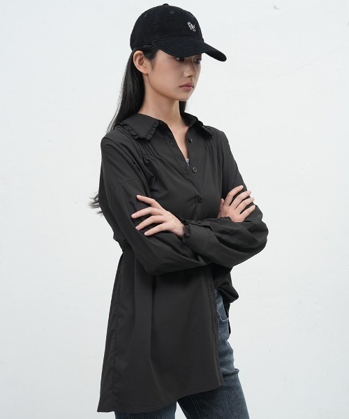 GENERAL IDEA(ジェネラルアイデア)の「【GENERAL IDEA】フリル襟オーバーサイズシャツ / FRILL COLLAR LOOSE FIT SHIRT(シャツ/ブラウス・レディース・スカイブルー/ブラック/ホワイト・L/M/S)」の10枚目の写真