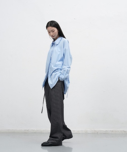 GENERAL IDEA(ジェネラルアイデア)の「【GENERAL IDEA】フリル襟オーバーサイズシャツ / FRILL COLLAR LOOSE FIT SHIRT(シャツ/ブラウス・レディース・スカイブルー/ブラック/ホワイト・L/M/S)」の19枚目の写真