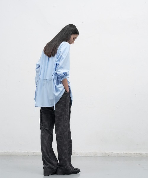 GENERAL IDEA(ジェネラルアイデア)の「【GENERAL IDEA】フリル襟オーバーサイズシャツ / FRILL COLLAR LOOSE FIT SHIRT(シャツ/ブラウス・レディース・スカイブルー/ブラック/ホワイト・L/M/S)」の20枚目の写真