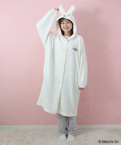 Miffy（ ミッフィー）の「ミッフィーふわもこなりきりガウン（ガウン/バスローブ・レディース・オフホワイト/ベージュ・FREE）」の4枚目の写真