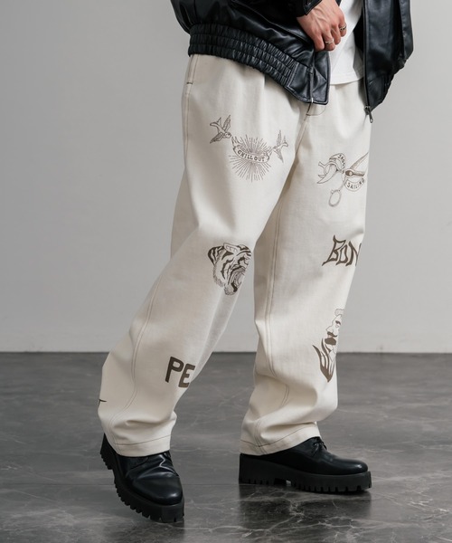 KRIFF MAYER（クリフメイヤー）の「KRIFF MAYER クリフメイヤー メモリアルグラフィックプリントレタリング2タックワークパンツ 2515112（その他パンツ・メンズ・アイボリー/カーキ/チャコール/ダークブラウン・XL/M/L）」の6枚目の写真