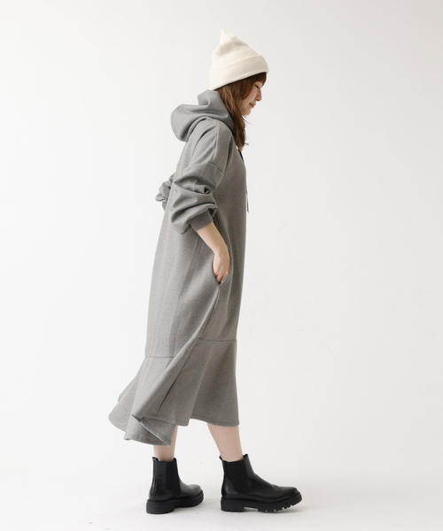 DESIGNWORKS(デザインワークス)の「【追加】ダンボールフードワンピース(ワンピース・レディース・カーキ/ブラック/グレー・フリー)」の7枚目の写真