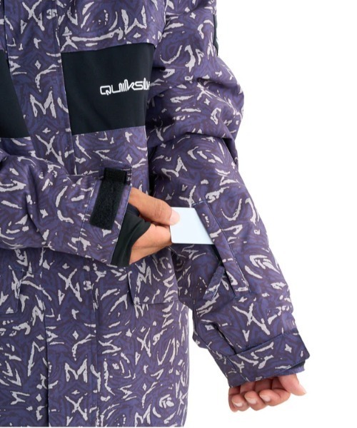 Quiksilver(クイックシルバー)の「MISSION PRINTED BLOC/クイックシルバースキースノーボードウェア(ジャケット)(マウンテンパーカー・メンズ・ブラック/パープル・SMALL/MEDIUM/LARGE)」の16枚目の写真