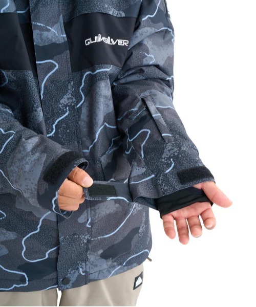 Quiksilver(クイックシルバー)の「MISSION PRINTED BLOC/クイックシルバースキースノーボードウェア(ジャケット)(マウンテンパーカー・メンズ・ブラック/パープル・SMALL/MEDIUM/LARGE)」の8枚目の写真