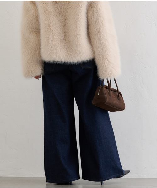 U by SPICK&SPAN(ユーバイスピックアンドスパン)の「フローストルーズバレルレッグデニム(デニムパンツ・レディース・ネイビー/ブラウン・38/36)」の21枚目の写真