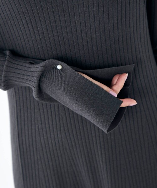 NOLLEY’S（ノーリーズ）の「《手洗い可能》フイット＆フレアーVネックワンピース（ワンピース・レディース・ブラック/チャコールグレー・36/38）」の15枚目の写真