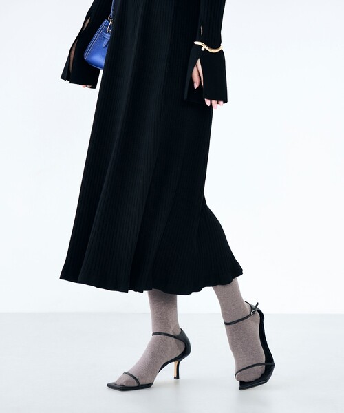 NOLLEY’S（ノーリーズ）の「《手洗い可能》フイット＆フレアーVネックワンピース（ワンピース・レディース・ブラック/チャコールグレー・36/38）」の21枚目の写真