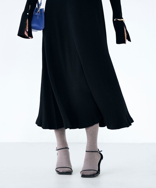 NOLLEY’S（ノーリーズ）の「《手洗い可能》フイット＆フレアーVネックワンピース（ワンピース・レディース・ブラック/チャコールグレー・36/38）」の22枚目の写真