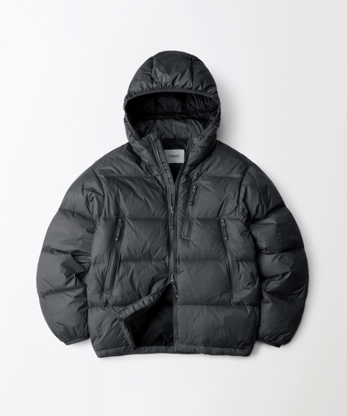 OUTSTANDING（アウトスタンディング）の「MOUNTAIN DOWN PARKA_CHARCOAL（ダウンジャケット/コート・メンズ・その他・SMALL/MEDIUM/LARGE/X-LARGE）」の2枚目の写真