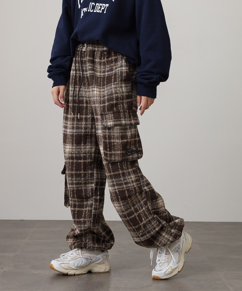 .WORKS(ドットワークス)の「.works 紡毛タータンチェックカーゴパンツ(カーゴパンツ・レディース・レッド/ネイビー/ダークブラウン・M)」の1枚目の写真