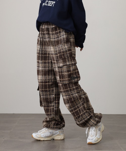 .WORKS(ドットワークス)の「.works 紡毛タータンチェックカーゴパンツ(カーゴパンツ・レディース・レッド/ネイビー/ダークブラウン・M)」の4枚目の写真