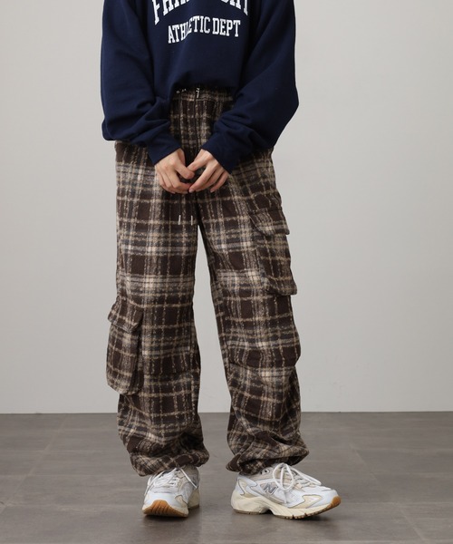 .WORKS(ドットワークス)の「.works 紡毛タータンチェックカーゴパンツ(カーゴパンツ・レディース・レッド/ネイビー/ダークブラウン・M)」の5枚目の写真