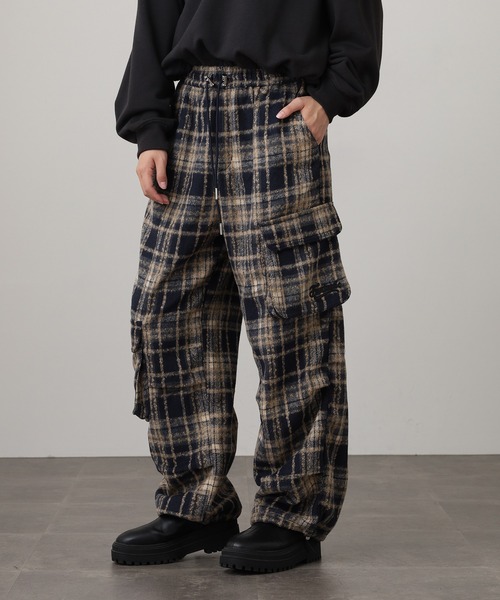 .WORKS(ドットワークス)の「.works 紡毛タータンチェックカーゴパンツ(カーゴパンツ・レディース・レッド/ネイビー/ダークブラウン・M)」の13枚目の写真