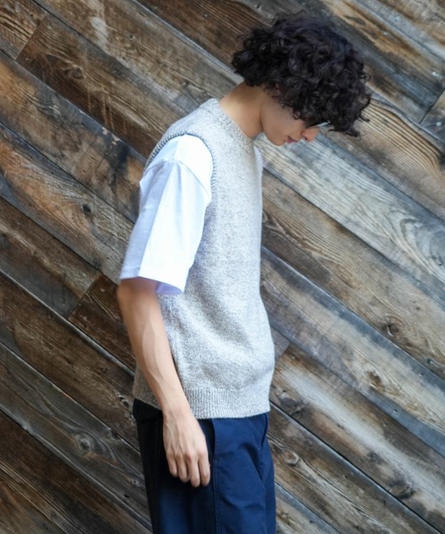 Rinascente（リナシェンテ）の「【Rinascente/リナシェンテ】CALAN　ニット　ベスト　ウール使用（ニット/セーター・メンズ・ベージュ/グレー/ブラウン/サックスブルー/ネイビー・MEDIUM/LARGE）」の10枚目の写真