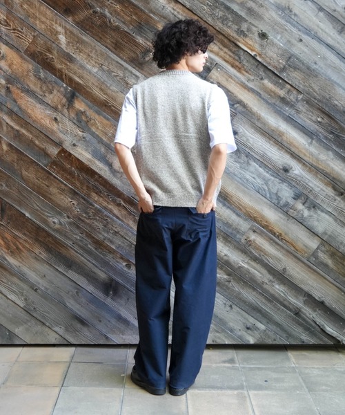 Rinascente（リナシェンテ）の「【Rinascente/リナシェンテ】CALAN　ニット　ベスト　ウール使用（ニット/セーター・メンズ・ベージュ/グレー/ブラウン/サックスブルー/ネイビー・MEDIUM/LARGE）」の12枚目の写真