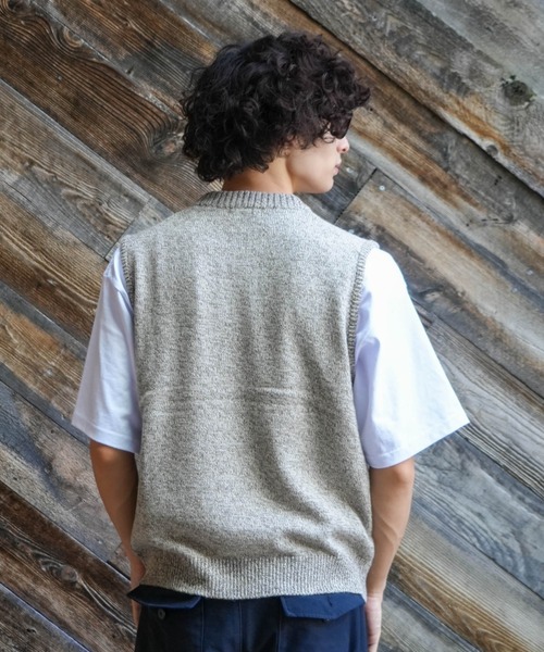 Rinascente（リナシェンテ）の「【Rinascente/リナシェンテ】CALAN　ニット　ベスト　ウール使用（ニット/セーター・メンズ・ベージュ/グレー/ブラウン/サックスブルー/ネイビー・MEDIUM/LARGE）」の9枚目の写真