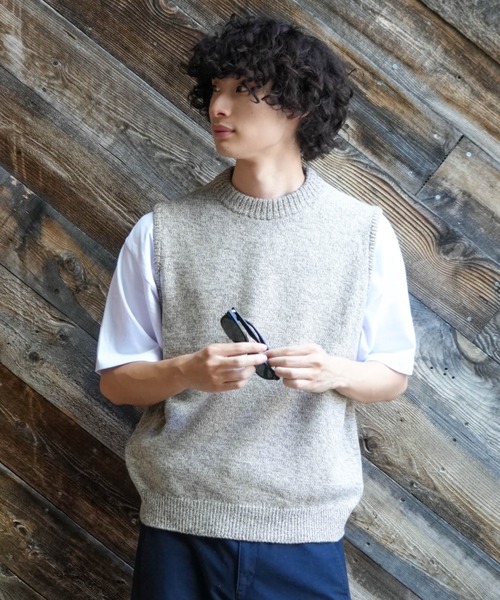 Rinascente（リナシェンテ）の「【Rinascente/リナシェンテ】CALAN　ニット　ベスト　ウール使用（ニット/セーター・メンズ・ベージュ/グレー/ブラウン/サックスブルー/ネイビー・MEDIUM/LARGE）」の11枚目の写真