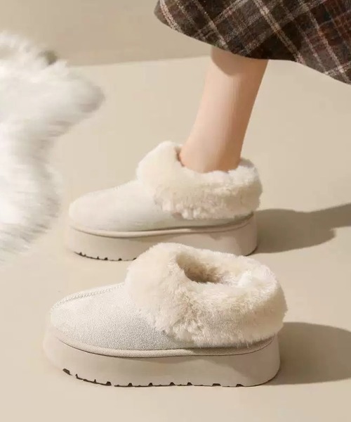 Miniministore(ミニミニストア)の「厚底ムートブーツ もこもこショートブーツ(ブーツ・レディース・ピンクベージュ/ブラック/アイボリー/キャメル・23.5cm/24.0cm/24.5cm/25.0cm/23.0cm)」の2枚目の写真