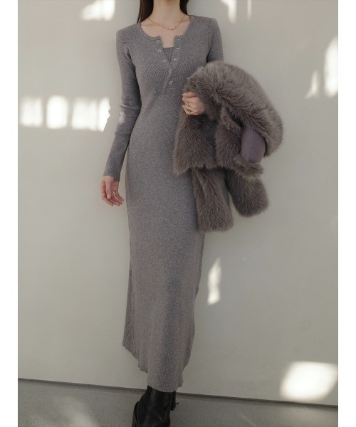 amel（エイメル）の「ボタンレイヤードデザインニットワンピース / グレー（ワンピース・レディース・グレー・FREE）」の9枚目の写真