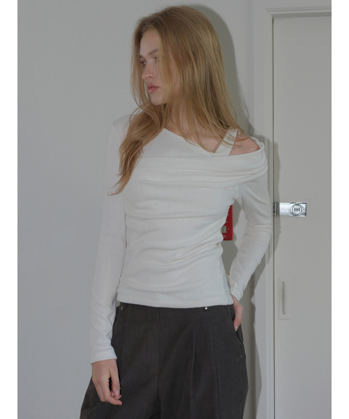 ETMON(エトモン)の「Double Belt Pintuck Pants, Charcoal(その他パンツ・レディース・その他・SMALL/MEDIUM)」の2枚目の写真