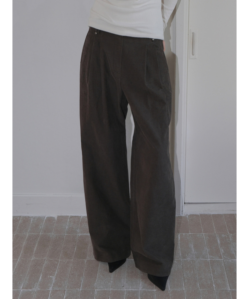ETMON(エトモン)の「Double Belt Pintuck Pants, Charcoal(その他パンツ・レディース・その他・SMALL/MEDIUM)」の3枚目の写真