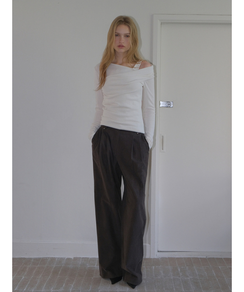 ETMON(エトモン)の「Double Belt Pintuck Pants, Charcoal(その他パンツ・レディース・その他・SMALL/MEDIUM)」の4枚目の写真