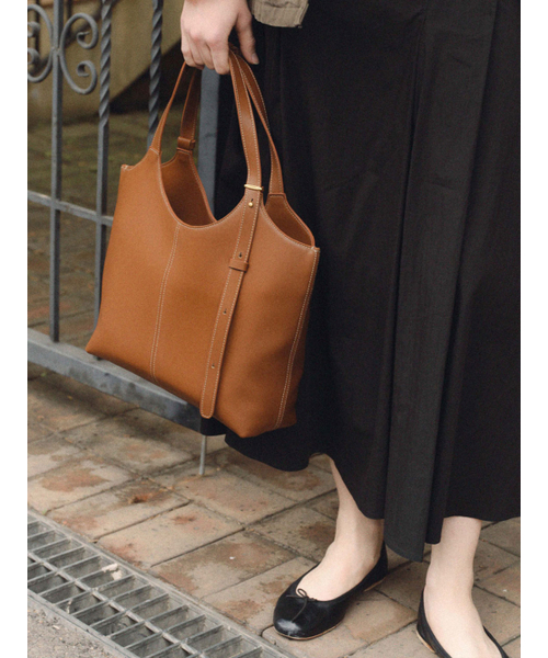 DEMERIEL（ドゥメリエル）の「90 Veneta Bag Medium Tan Brown（ショルダーバッグ・レディース・その他・FREE）」の3枚目の写真