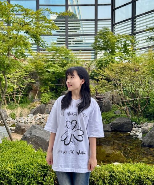 ALYSS（アリス）の「[ワンショットハンソルXケンシXアリス] サードアイクローバーハーフTシャツ [ホワイト]（Tシャツ/カットソー・レディース・その他・MEDIUM/LARGE/X-LARGE）」の5枚目の写真
