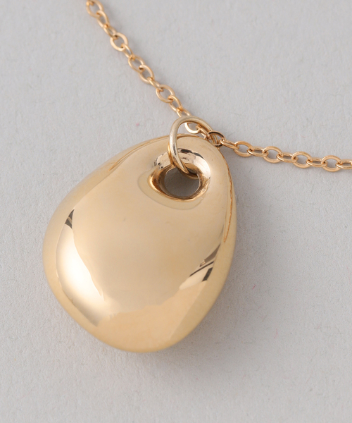 Noble(ノーブル)の「PETIT MOMENTS/プティモーメント Oval Charm Necklace(ネックレス・レディース・シルバー/ゴールド・FREE)」の12枚目の写真