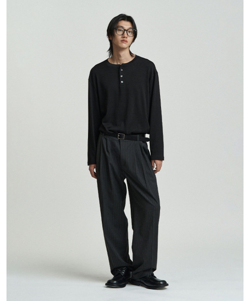 WORK ON BODY OFF（ワークオンボディオフ）の「スリーボタンセミオーバーフィットヘンリーネックロングスリーブ[ブラック]（Tシャツ/カットソー・メンズ・ブラック・MEDIUM/LARGE/X-LARGE）」の7枚目の写真