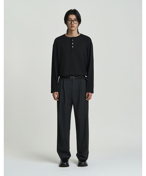 WORK ON BODY OFF（ワークオンボディオフ）の「スリーボタンセミオーバーフィットヘンリーネックロングスリーブ[ブラック]（Tシャツ/カットソー・メンズ・ブラック・MEDIUM/LARGE/X-LARGE）」の5枚目の写真