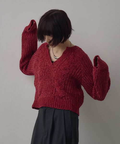kivi(キヴィ)の「キーネックケーブルNT(ニット/セーター・レディース・ナチュラル/チャコールグレー/レッド・FREE)」の11枚目の写真