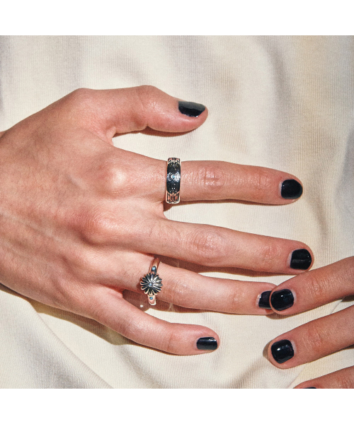 ANONYMOUS ARTISAN（アノニマスアルティザン）の「Chimayo Pattern Ring（リング・レディース・その他・12号/13号/14号/15号/16号/17号/18号/19号/20号/21号/27号/28/30/22号/29号/26号/25号/24号/23号）」の2枚目の写真
