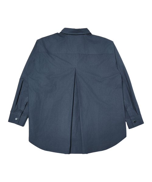 TEN PAST SEVEN(テン ファスト セブン)の「バックプリーツシャツ - チャコール(シャツ/ブラウス・メンズ・その他・MEDIUM/LARGE)」の2枚目の写真