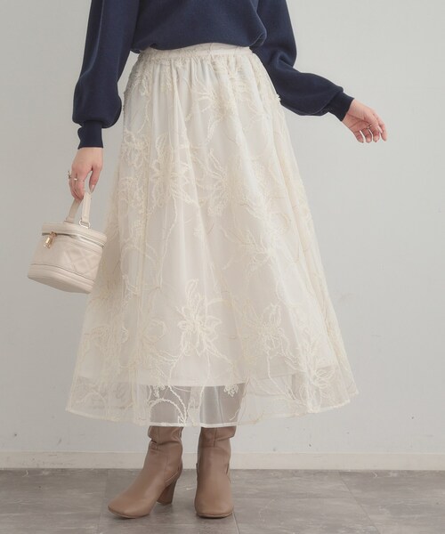 couture brooch（クチュールブローチ）の「【ハレの日・通勤】ラメ刺繍ブークレチュールスカート（スカート・レディース・ベージュ系その他2/ブラック系3/アイボリー系3・36/42/40/38）」の12枚目の写真