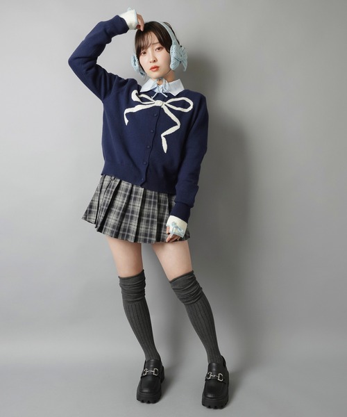 SPINNS(スピンズ)の「ニットアームカバー/ミニリボン(アームカバー・レディース・ブラウン系その他/ホワイト系その他・ONESIZE)」の4枚目の写真