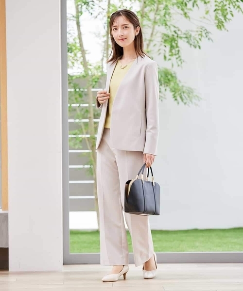 a.v.v（アーヴェヴェ）の「【洗える/ストレッチ/セットアップ対応】ダブルクロスVネックノーカラージャケット（ノーカラージャケット・レディース・ネイビー/グレー系その他/ブラック・36/34/40/38/42）」の10枚目の写真