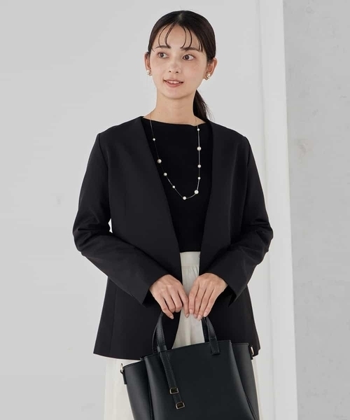 a.v.v（アーヴェヴェ）の「【洗える/ストレッチ/セットアップ対応】ダブルクロスVネックノーカラージャケット（ノーカラージャケット・レディース・ネイビー/グレー系その他/ブラック・36/34/40/38/42）」の13枚目の写真