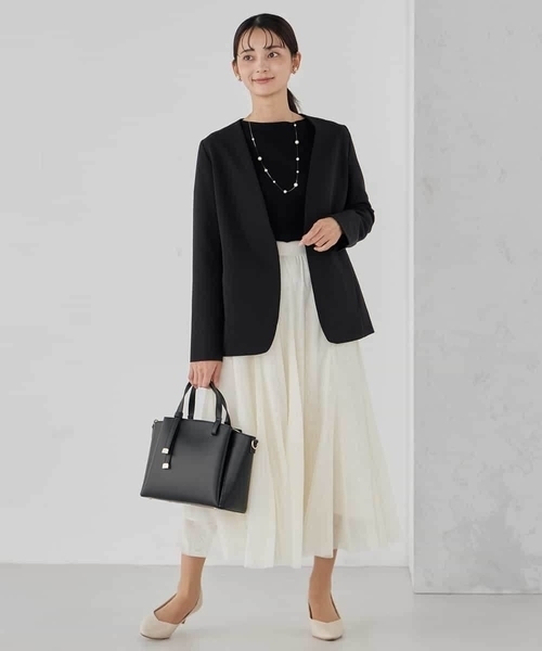 anewトップス白と黒♡2枚まとめました a.v.v（アーヴェヴェ）の「【洗える/ストレッチ/セットアップ対応