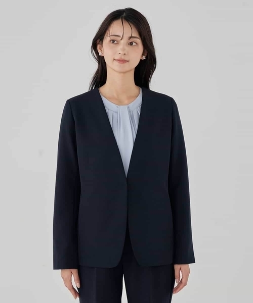 a.v.v（アーヴェヴェ）の「【洗える/ストレッチ/セットアップ対応】ダブルクロスVネックノーカラージャケット（ノーカラージャケット・レディース・ネイビー/グレー系その他/ブラック・36/34/40/38/42）」の19枚目の写真