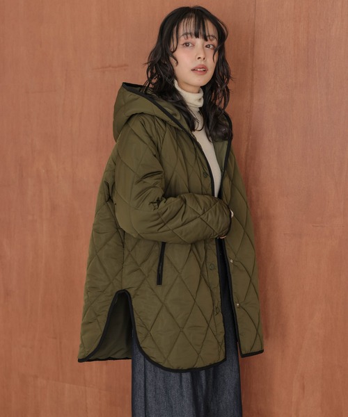 La-gemme(ラジェム)の「サイドスリットキルティングコート(その他アウター・レディース・キナリ/ベージュ/ブラック/カーキ・フリー)」の4枚目の写真